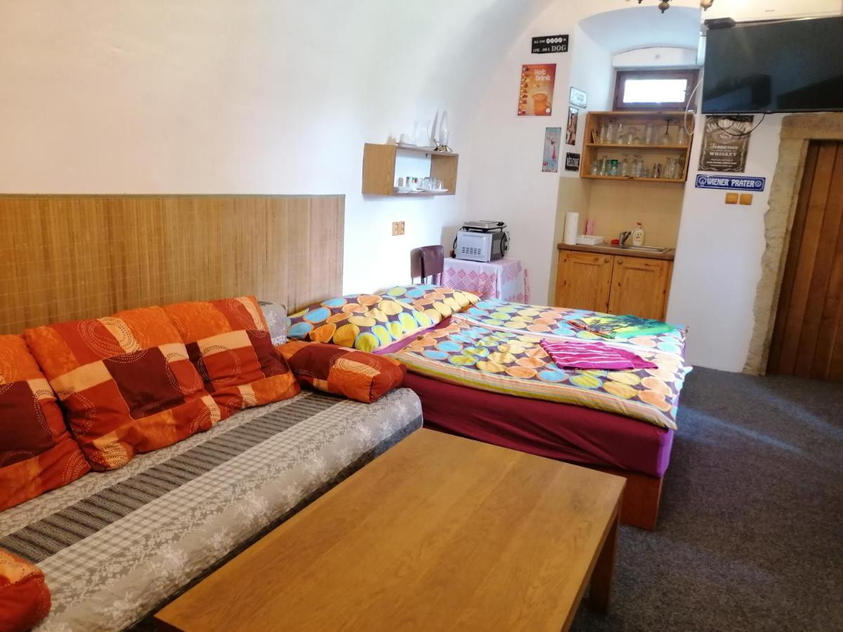 Fara Choustnikovo Hradiste Hotel Buitenkant foto