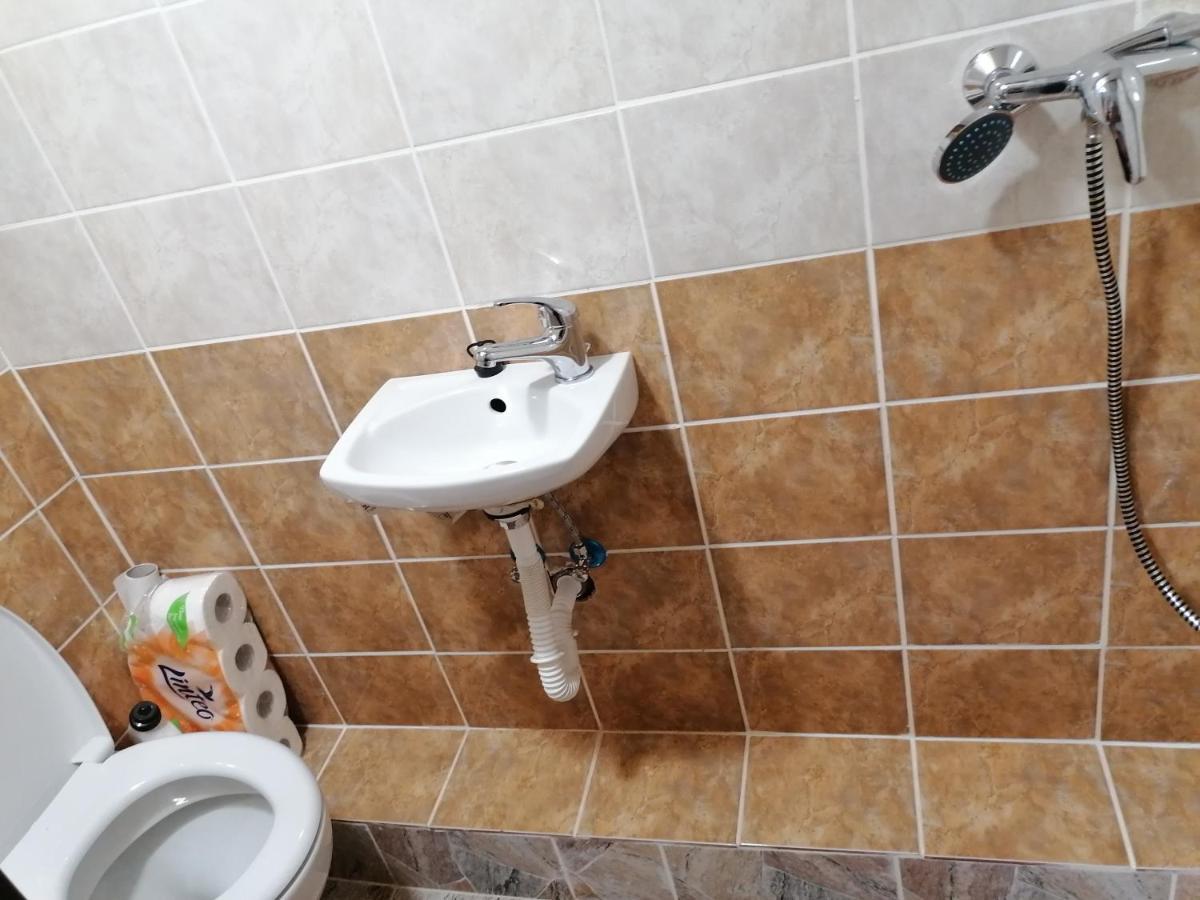 Fara Choustnikovo Hradiste Hotel Buitenkant foto