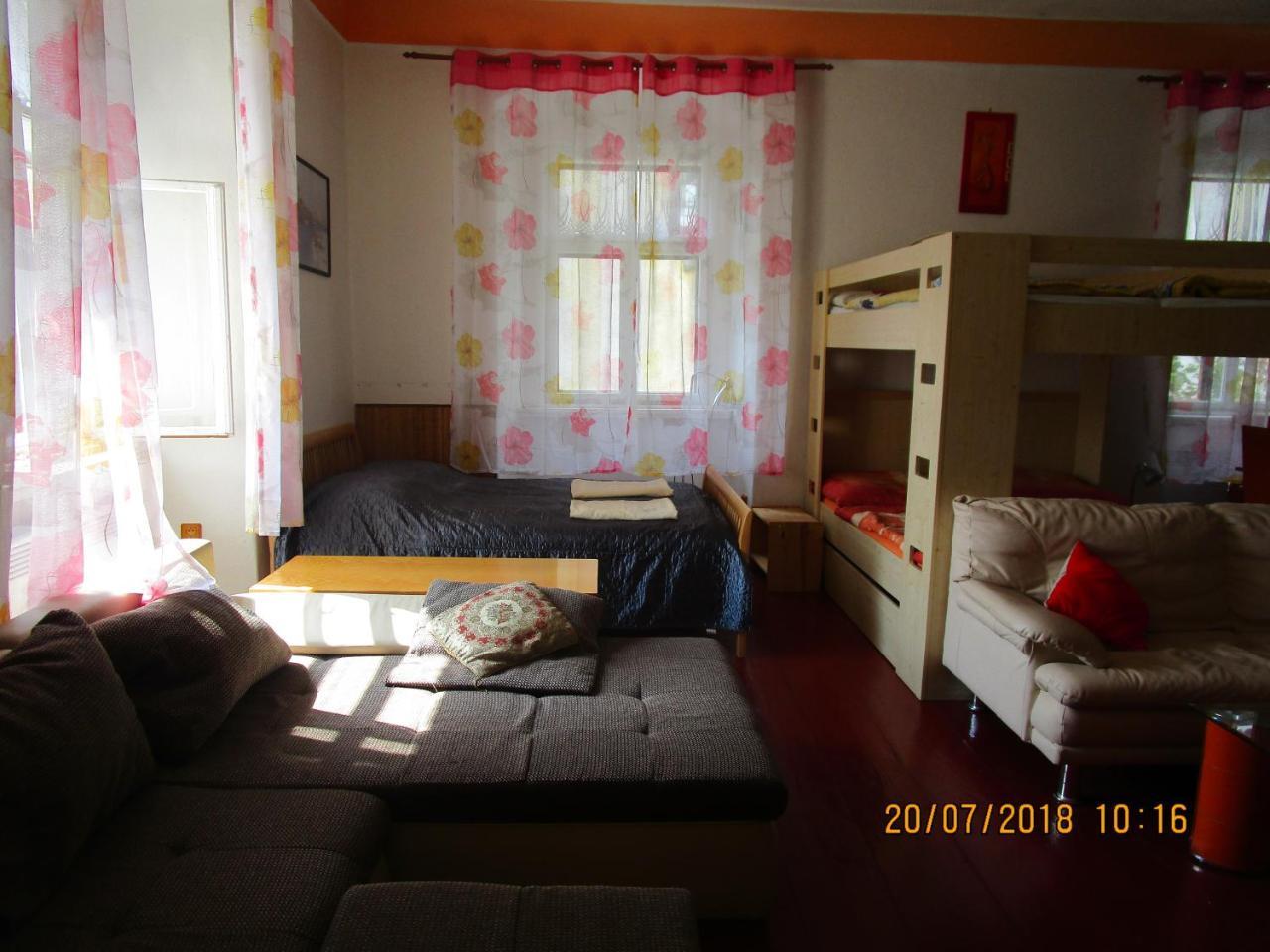 Fara Choustnikovo Hradiste Hotel Buitenkant foto