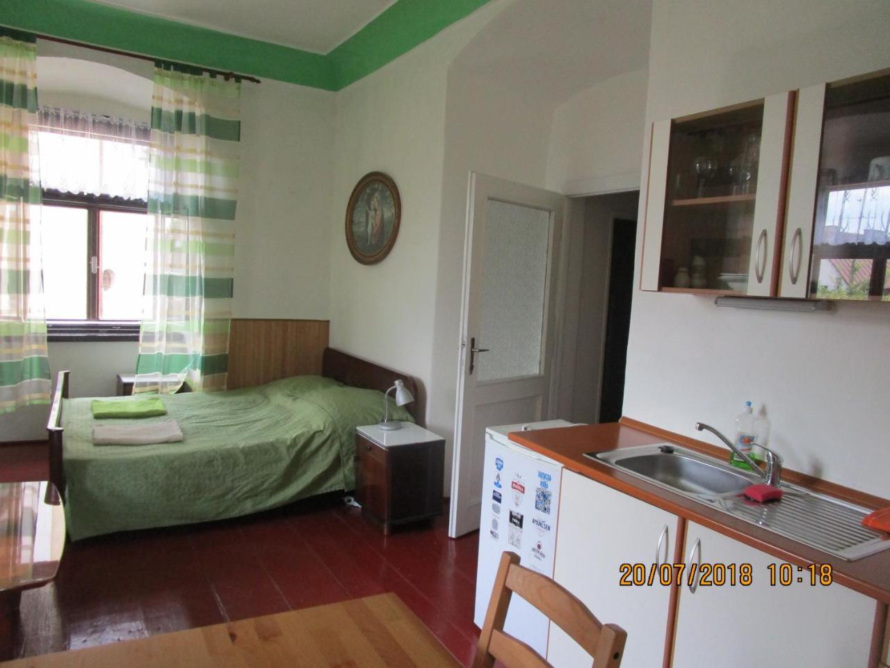 Fara Choustnikovo Hradiste Hotel Buitenkant foto